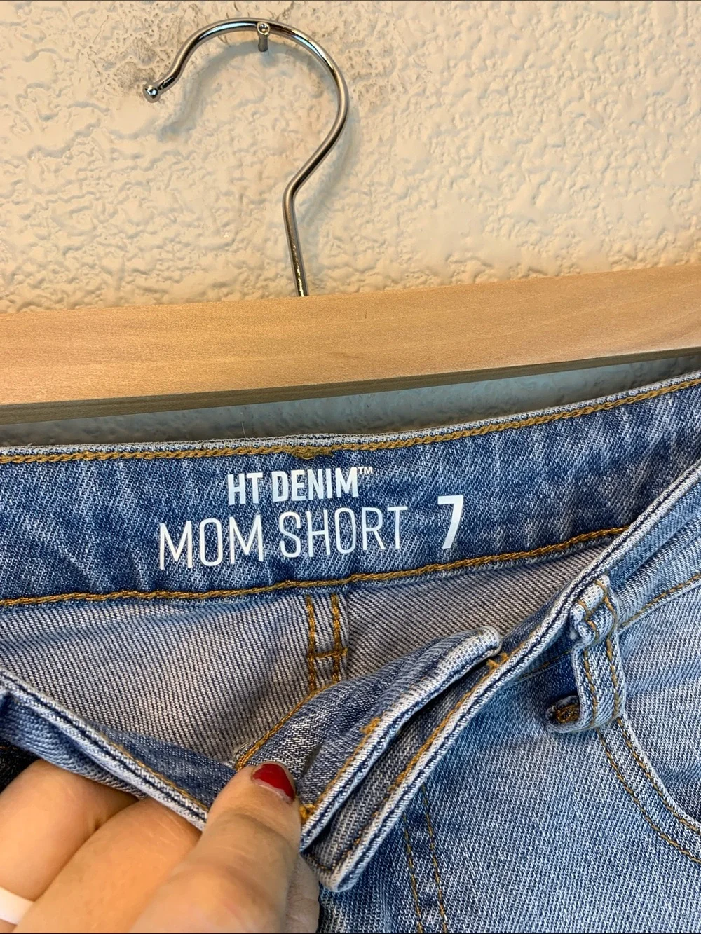 HT Denim mom short sz 7 high waisted modest casual summer long medium wash